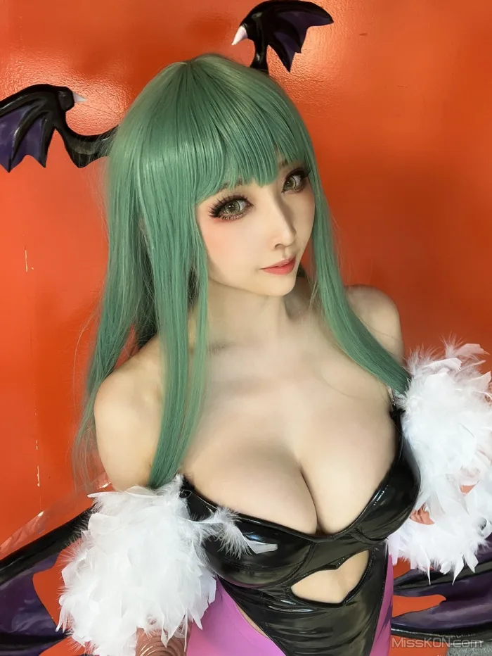 Coser@Reku Momoiro (桃色れく)_ MORRIGAN AENSLAND