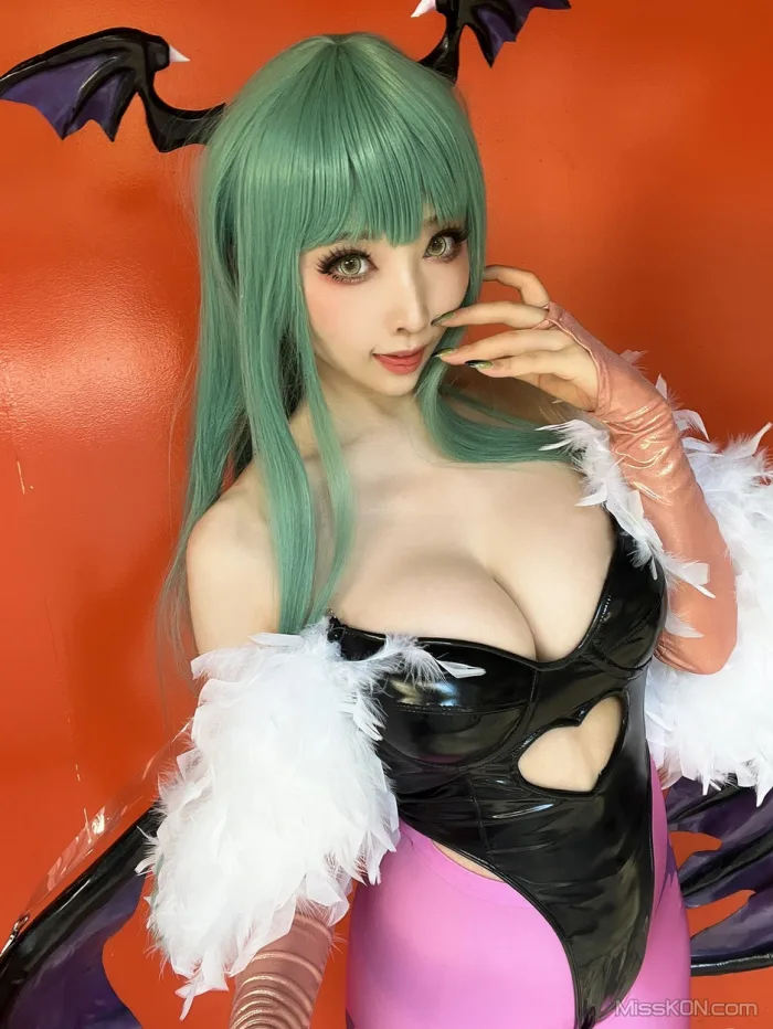 Coser@Reku Momoiro (桃色れく)_ MORRIGAN AENSLAND