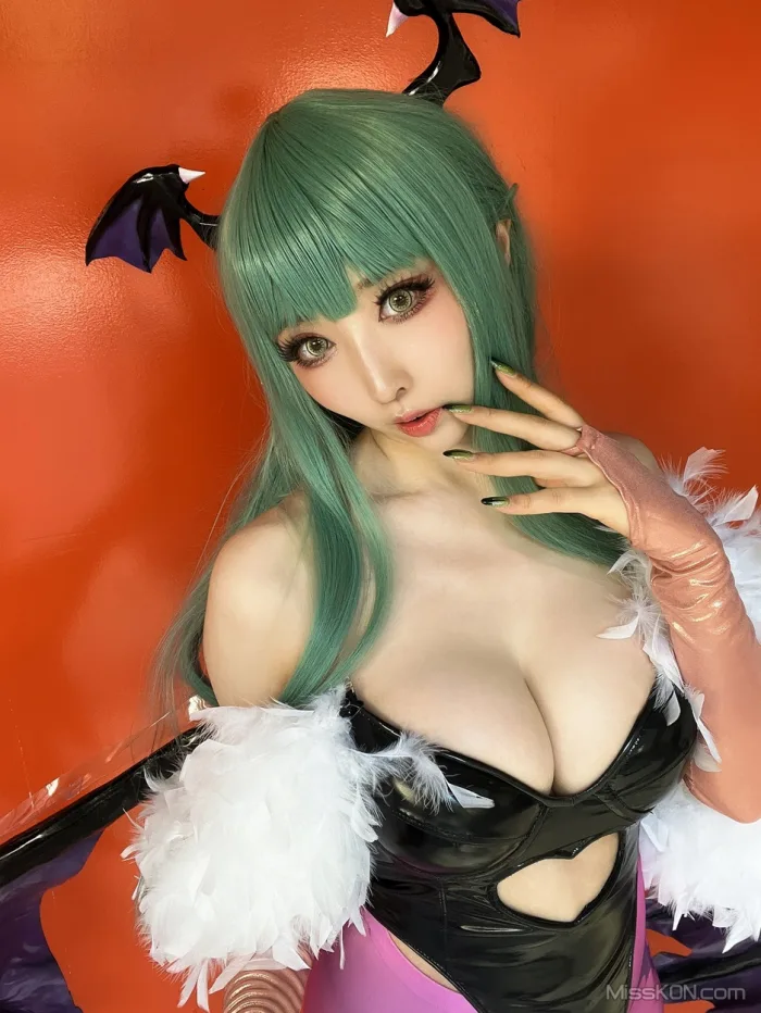 Coser@Reku Momoiro (桃色れく)_ MORRIGAN AENSLAND