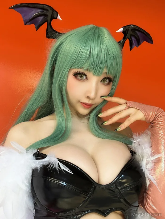 Coser@Reku Momoiro (桃色れく)_ MORRIGAN AENSLAND