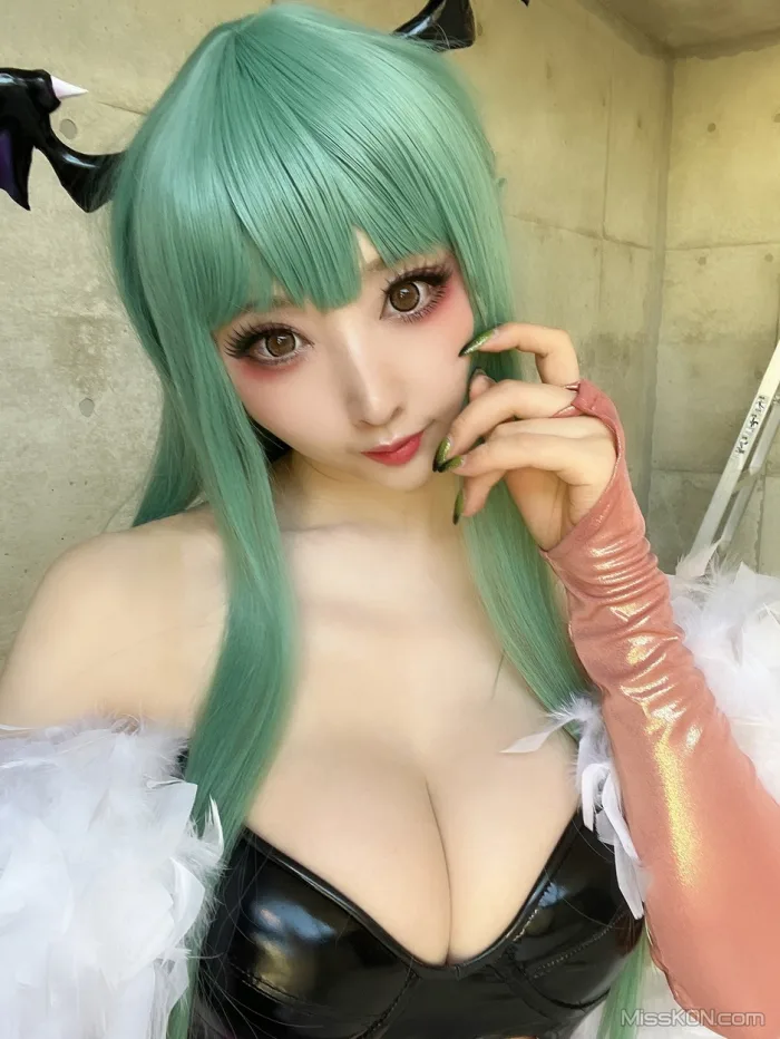 Coser@Reku Momoiro (桃色れく)_ MORRIGAN AENSLAND