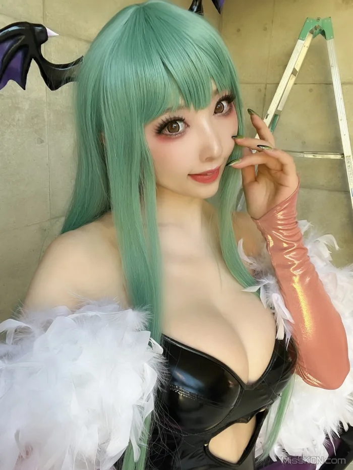 Coser@Reku Momoiro (桃色れく)_ MORRIGAN AENSLAND