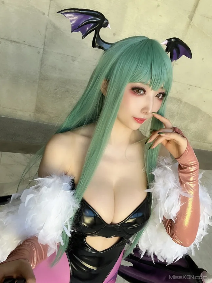 Coser@Reku Momoiro (桃色れく)_ MORRIGAN AENSLAND