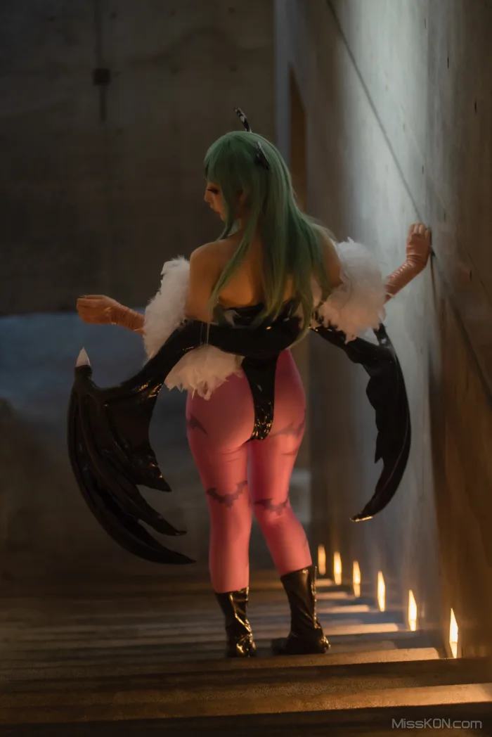 Coser@Reku Momoiro (桃色れく)_ MORRIGAN AENSLAND