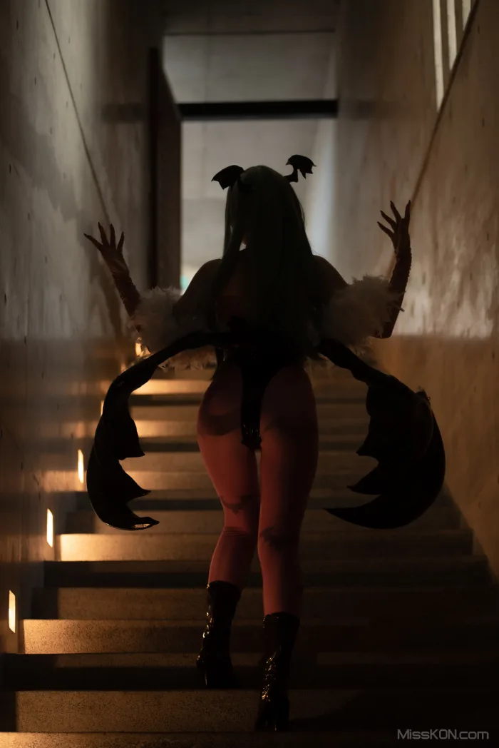 Coser@Reku Momoiro (桃色れく)_ MORRIGAN AENSLAND