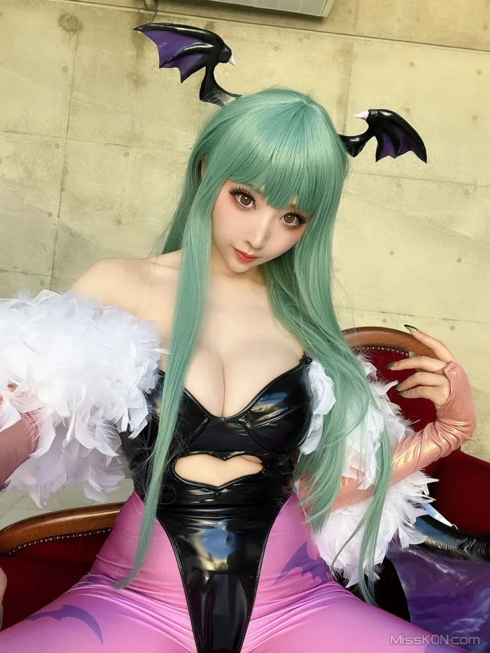 Coser@Reku Momoiro (桃色れく)_ MORRIGAN AENSLAND