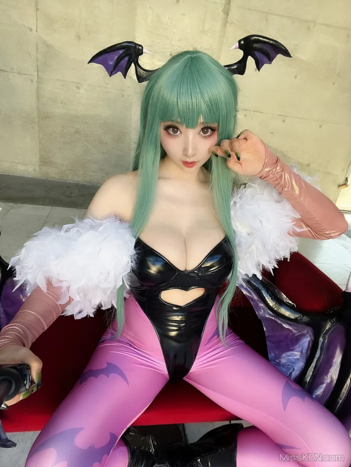 Coser@Reku Momoiro (桃色れく)_ MORRIGAN AENSLAND