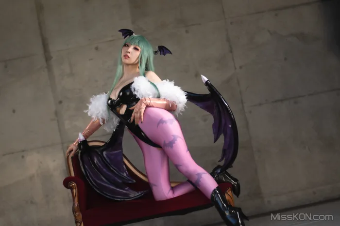 Coser@Reku Momoiro (桃色れく)_ MORRIGAN AENSLAND