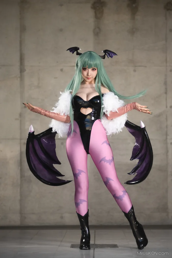 Coser@Reku Momoiro (桃色れく)_ MORRIGAN AENSLAND