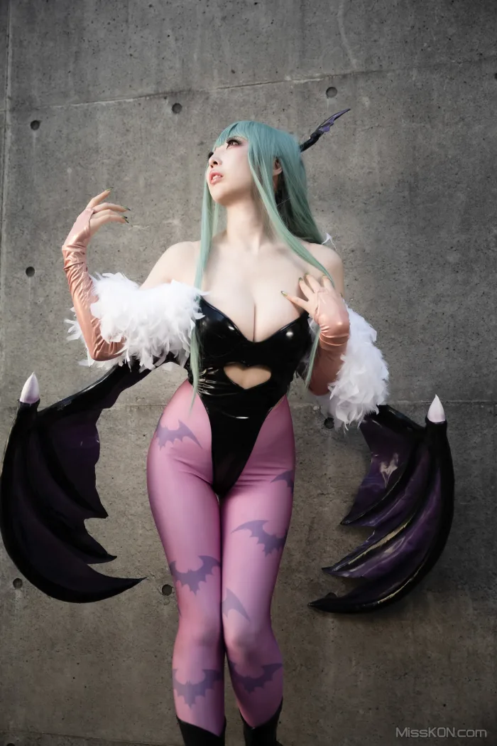 Coser@Reku Momoiro (桃色れく)_ MORRIGAN AENSLAND