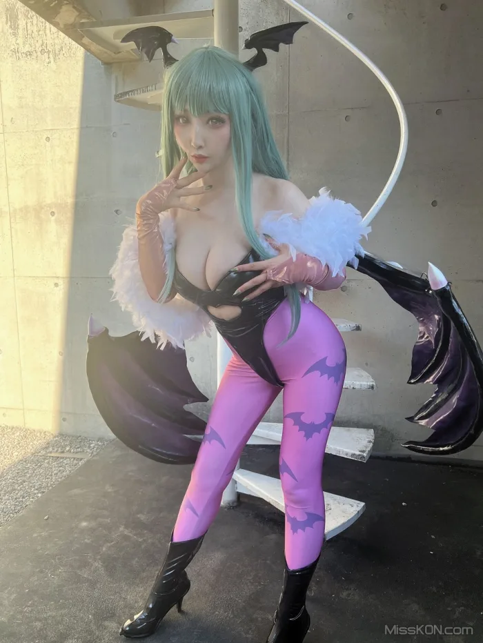 Coser@Reku Momoiro (桃色れく)_ MORRIGAN AENSLAND