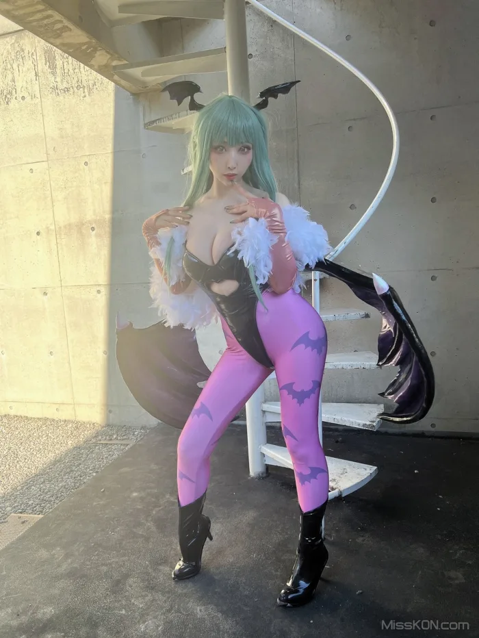 Coser@Reku Momoiro (桃色れく)_ MORRIGAN AENSLAND