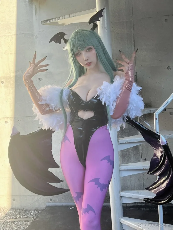 Coser@Reku Momoiro (桃色れく)_ MORRIGAN AENSLAND