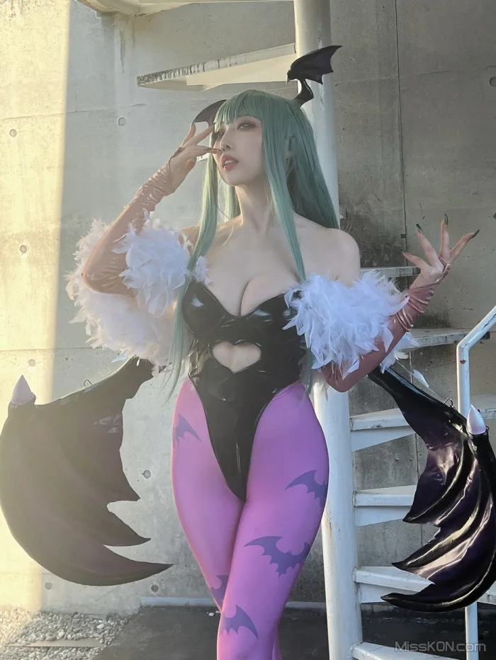 Coser@Reku Momoiro (桃色れく)_ MORRIGAN AENSLAND