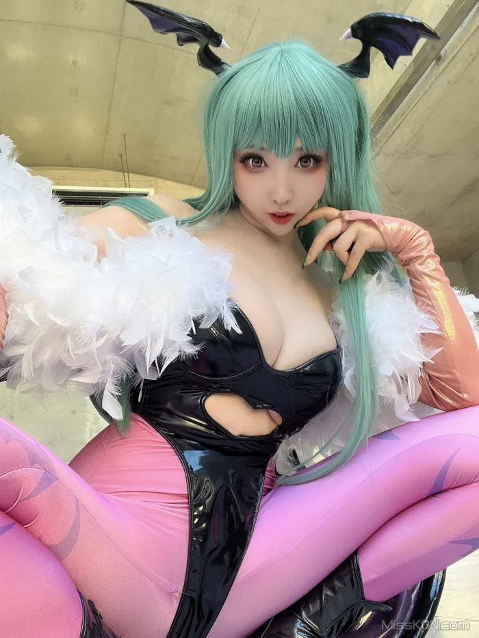 Coser@Reku Momoiro (桃色れく)_ MORRIGAN AENSLAND