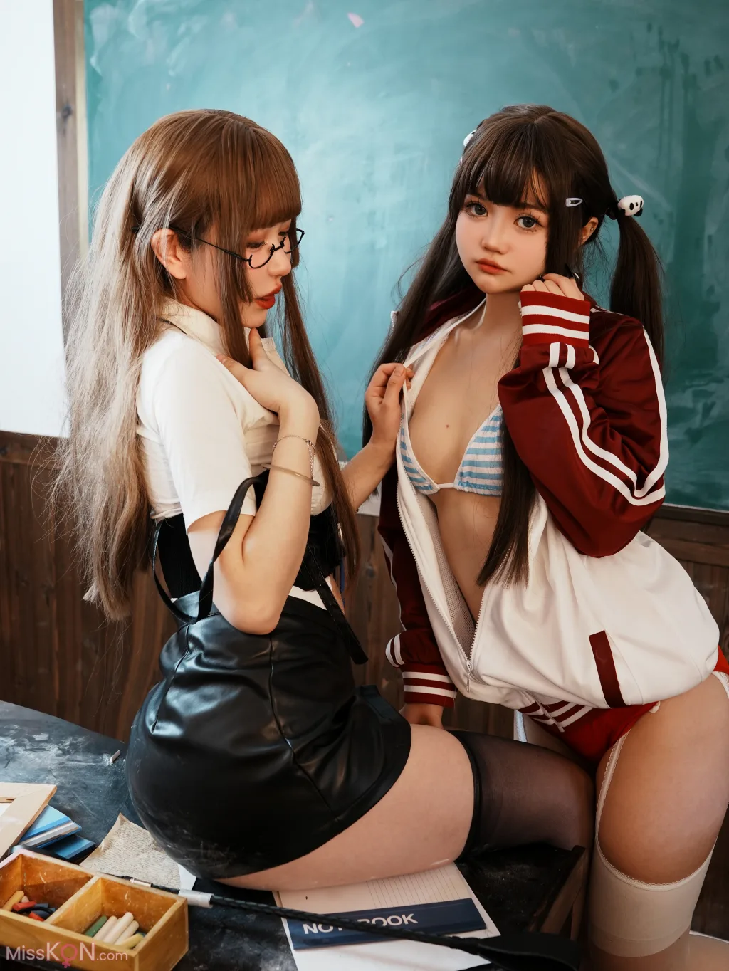 Coser@Tina很妖孽呀_ 双马尾学生与老师