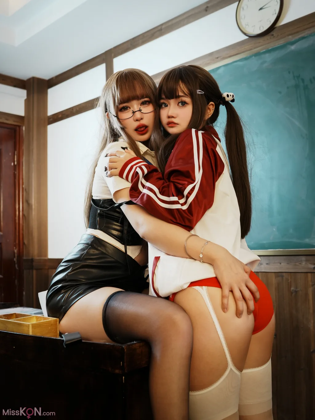 Coser@Tina很妖孽呀_ 双马尾学生与老师