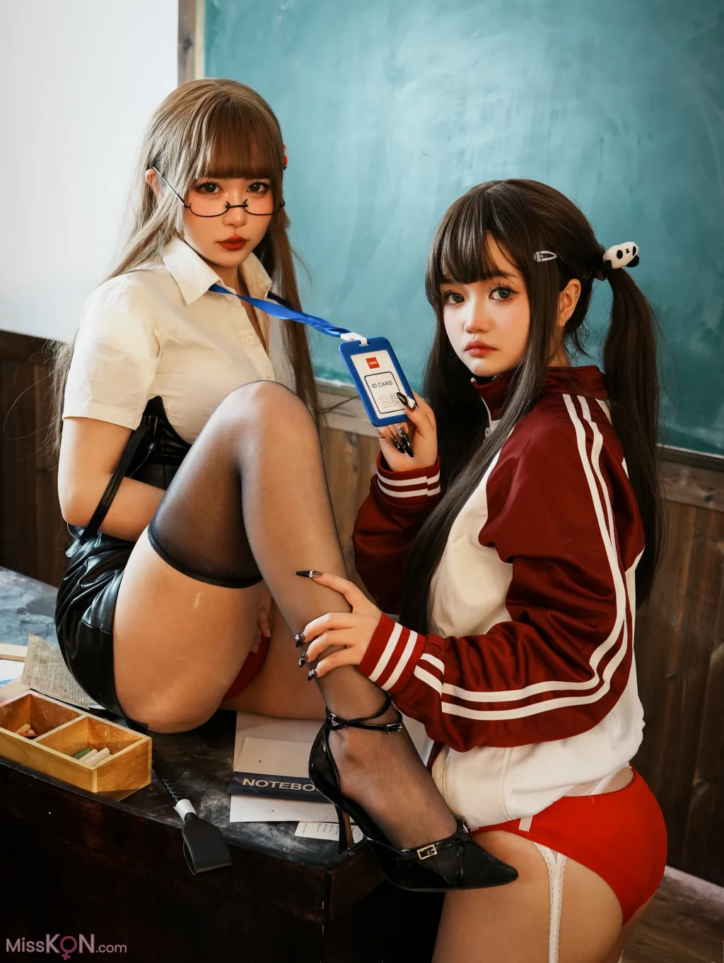 Coser@Tina很妖孽呀_ 双马尾学生与老师