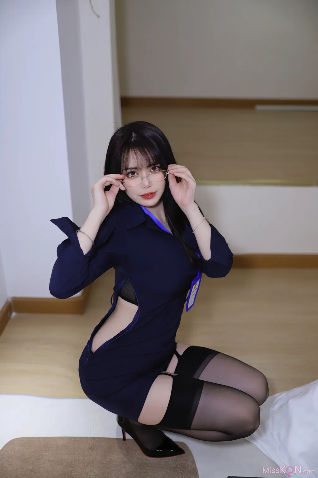 Coser@Tina很妖孽呀_ 职业装秘书