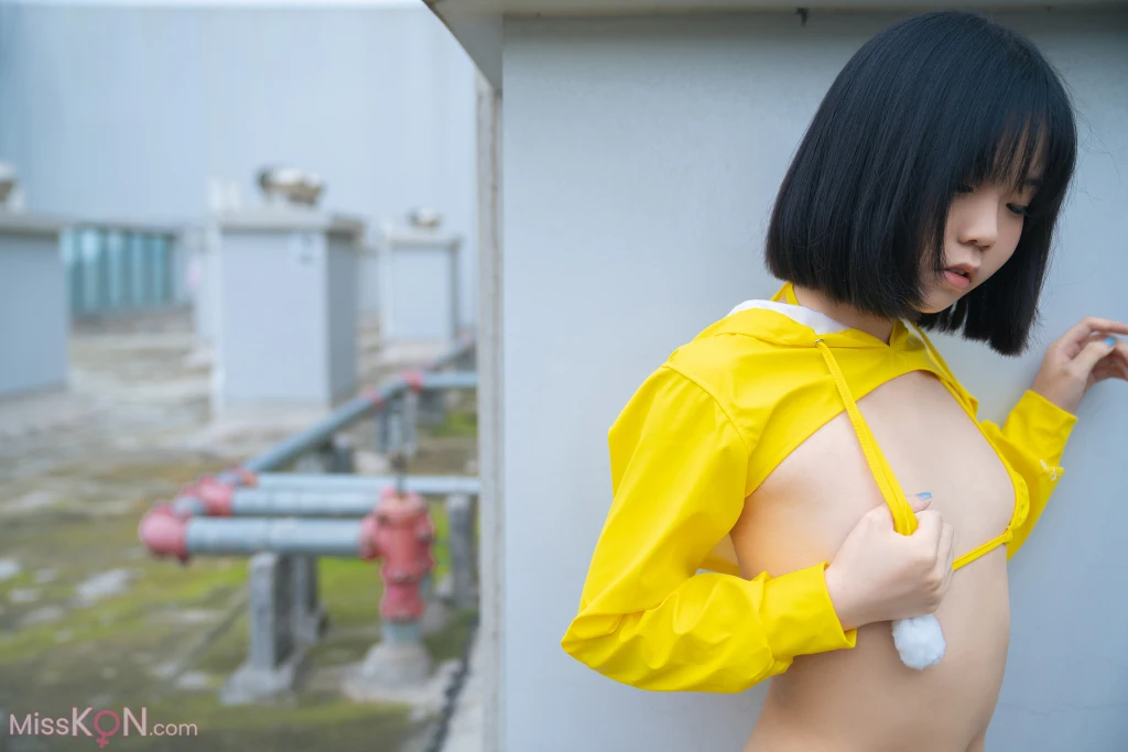 Coser@一只小栗奈_ 天台小雨衣