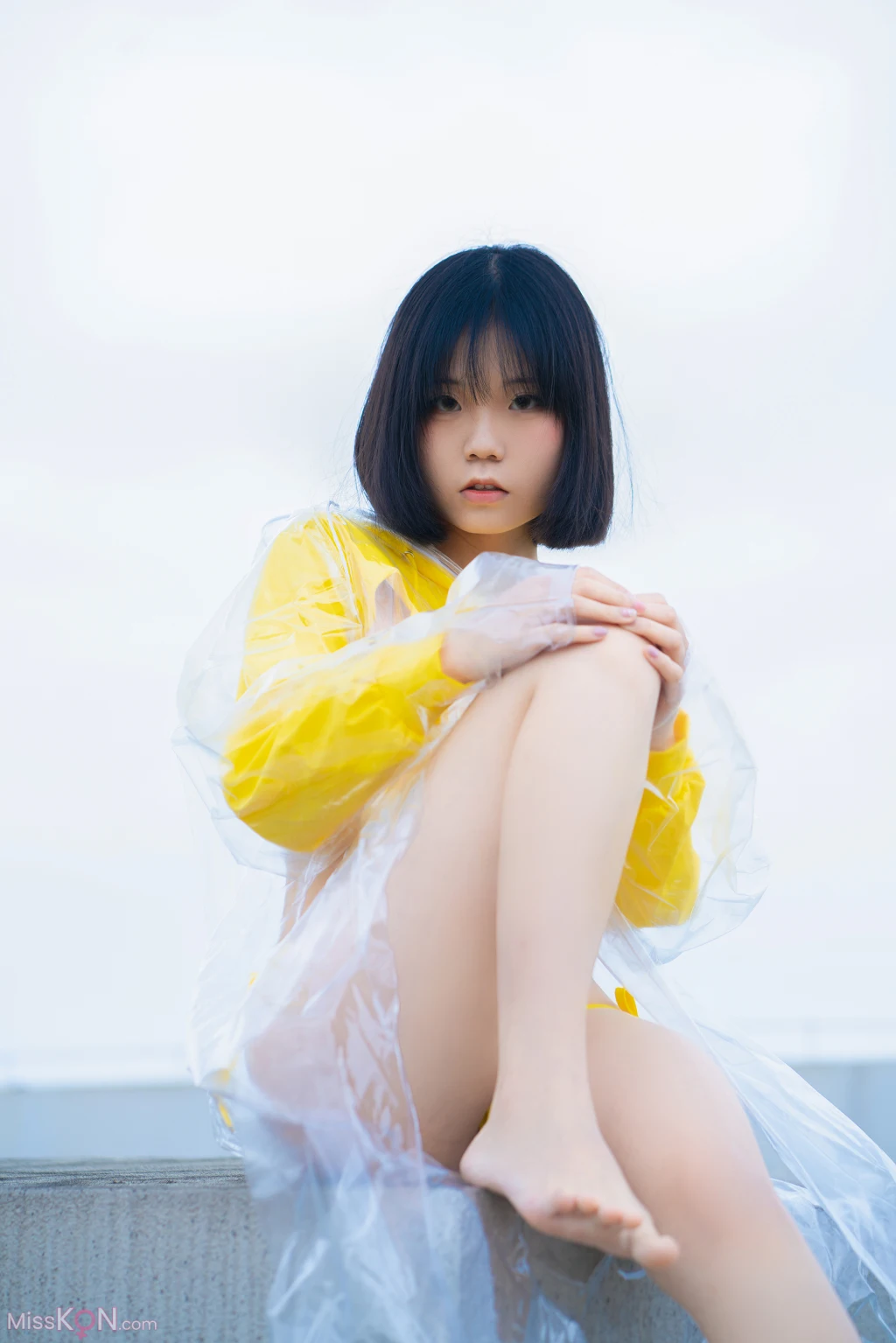 Coser@一只小栗奈_ 天台小雨衣