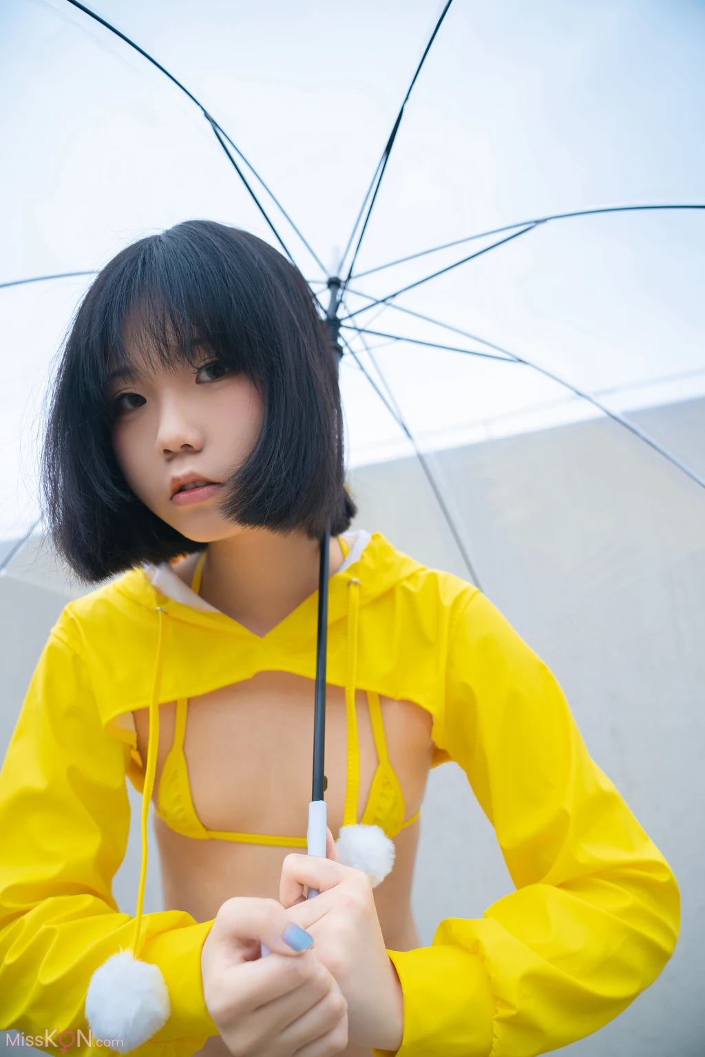 Coser@一只小栗奈_ 天台小雨衣