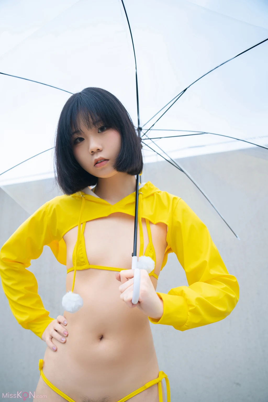 Coser@一只小栗奈_ 天台小雨衣