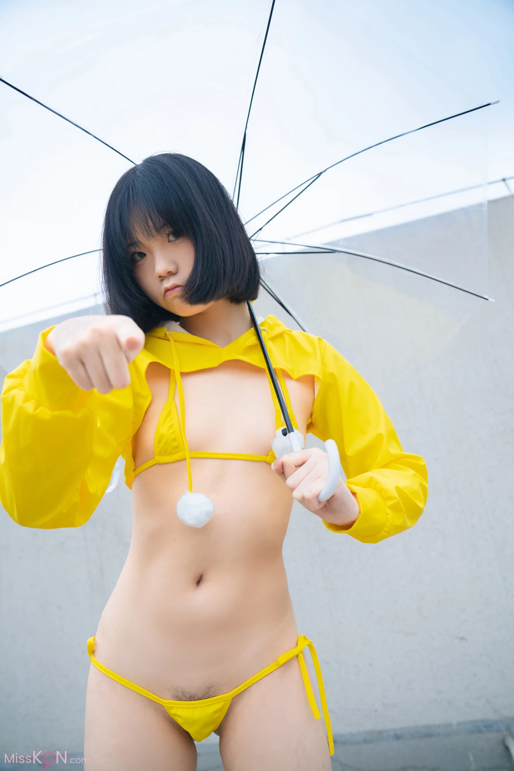 Coser@一只小栗奈_ 天台小雨衣