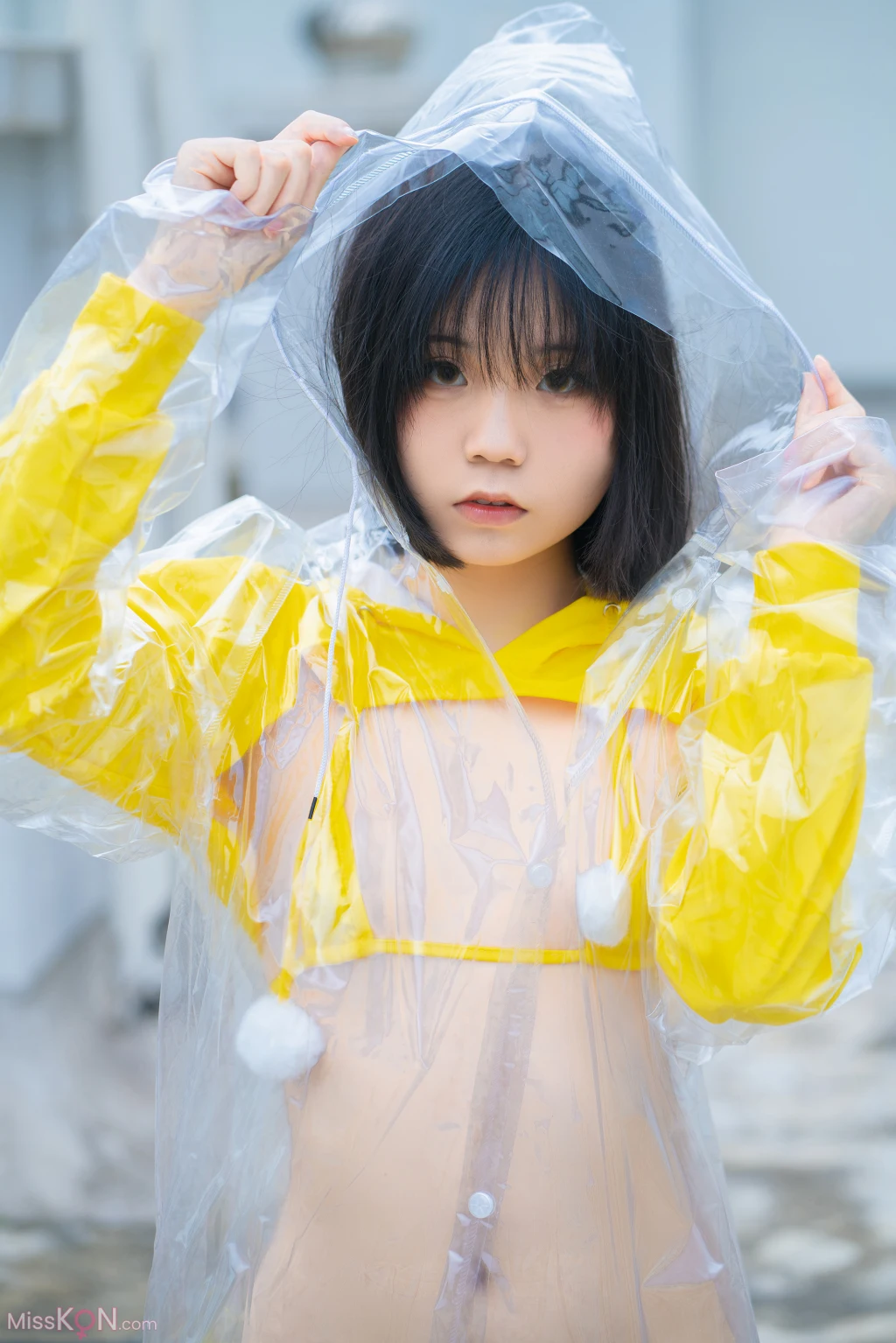 Coser@一只小栗奈_ 天台小雨衣