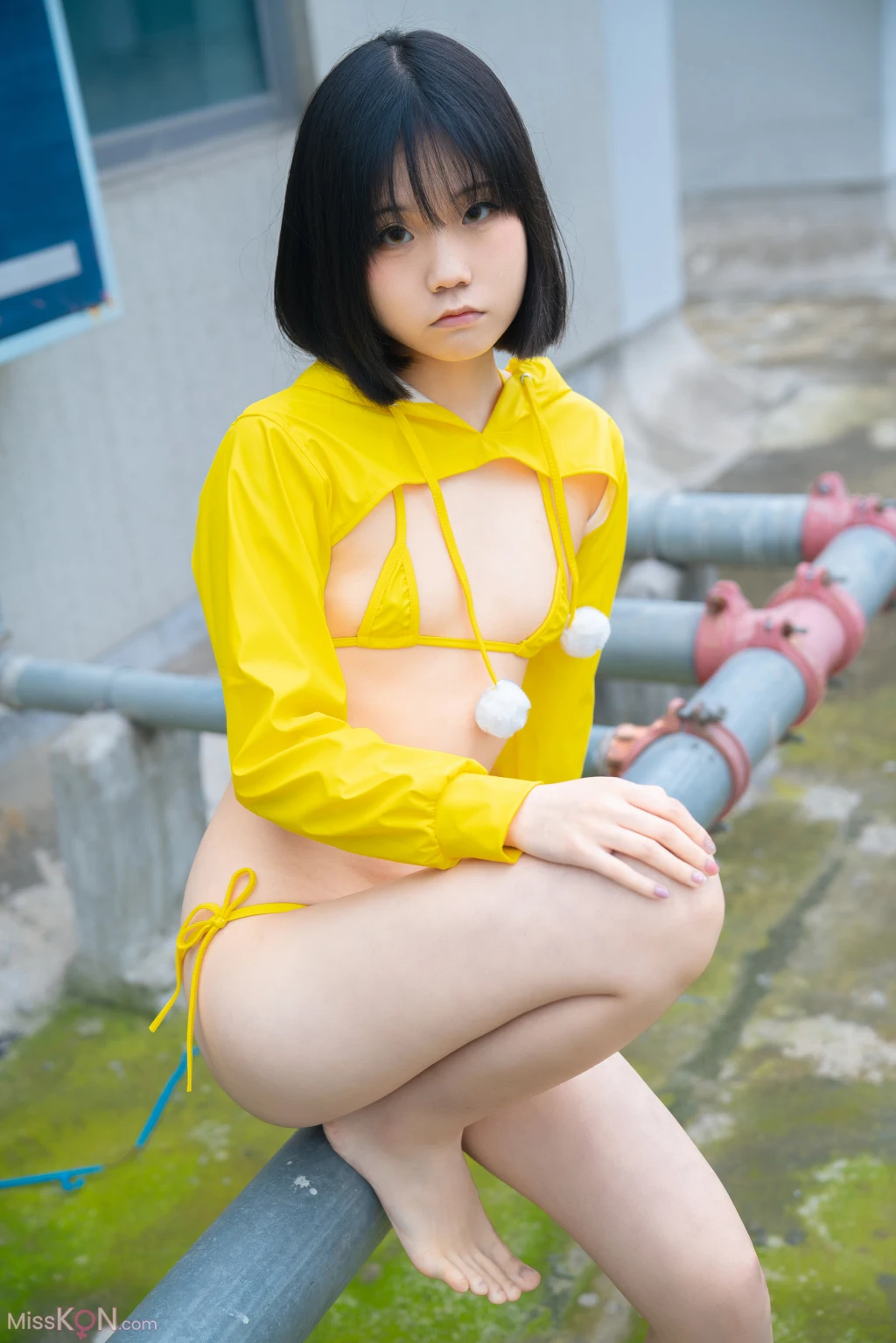 Coser@一只小栗奈_ 天台小雨衣