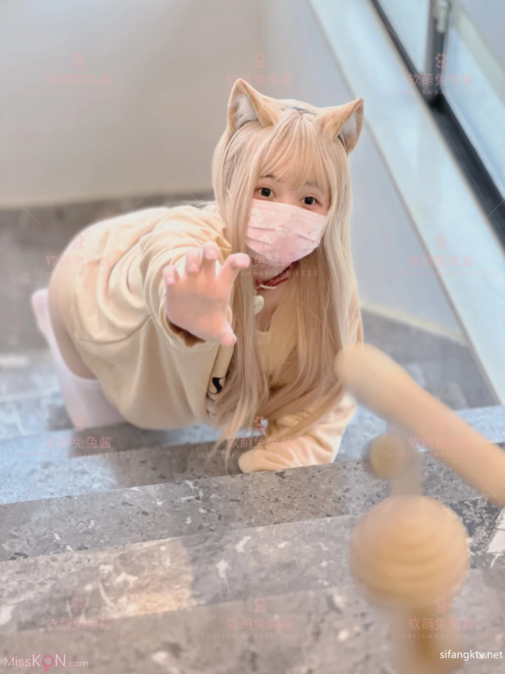 Coser@软萌兔兔酱_ 人型宠物之爱猫人士 玩弄逗猫女宠