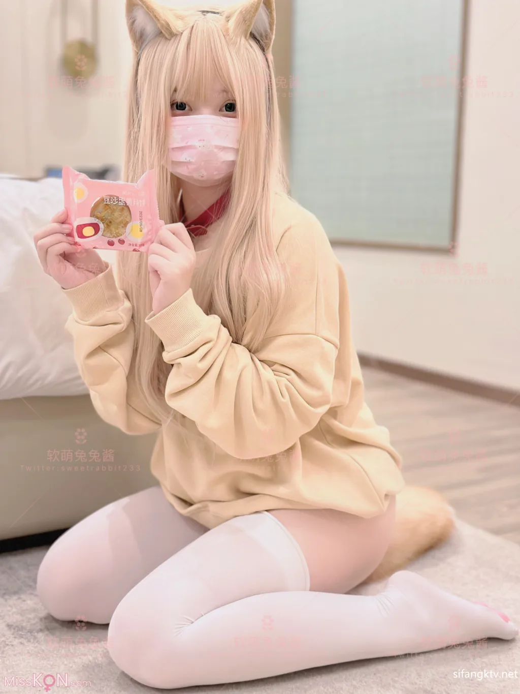 Coser@软萌兔兔酱_ 人型宠物之爱猫人士 玩弄逗猫女宠