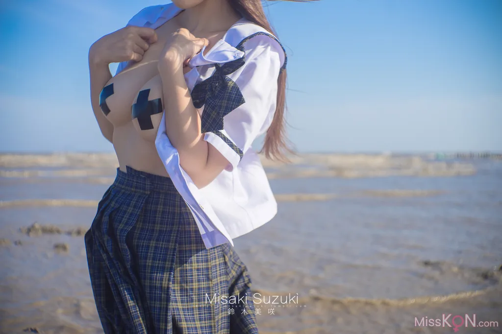 Coser@铃木美咲 (Misaki Suzuki)_ 少女的界限——露出！绝对不能被发现