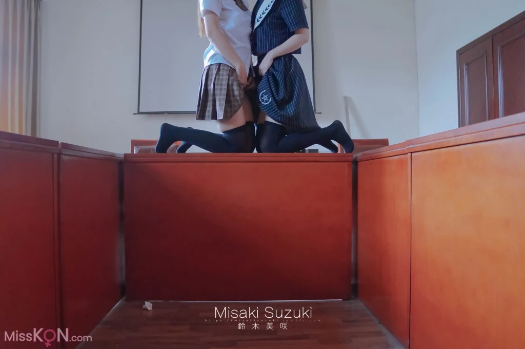 Coser@铃木美咲 (Misaki Suzuki)_ 百合盛开之时（正午）——羞耻！特殊的惩罚方式