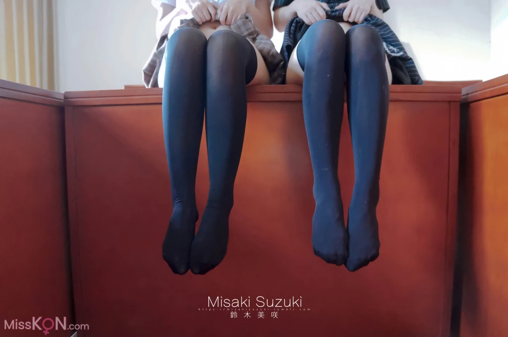 Coser@铃木美咲 (Misaki Suzuki)_ 百合盛开之时（正午）——羞耻！特殊的惩罚方式