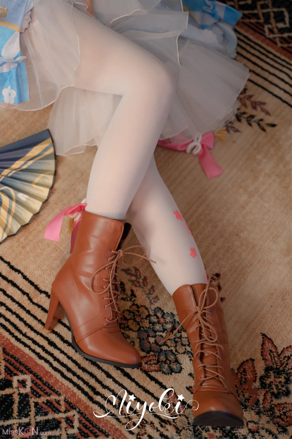 Coser@铃木美咲 (Misaki Suzuki)_ 神里绫华 花时来信，性感美腿 少女白丝 玲珑小脚榨精 清纯反差