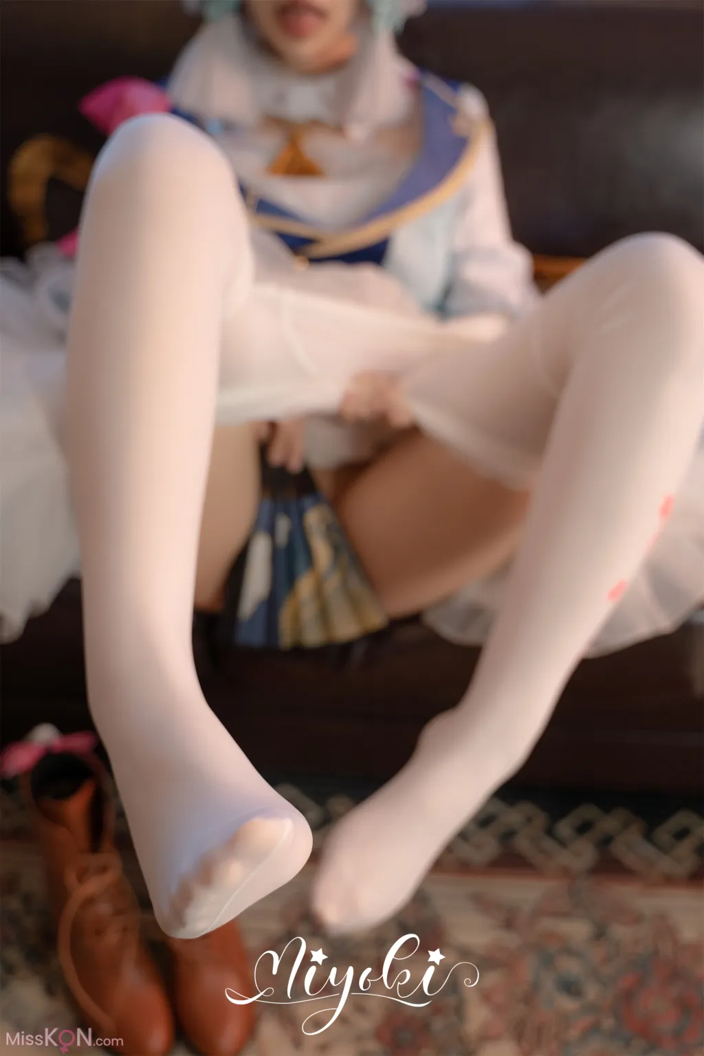 Coser@铃木美咲 (Misaki Suzuki)_ 神里绫华 花时来信，性感美腿 少女白丝 玲珑小脚榨精 清纯反差