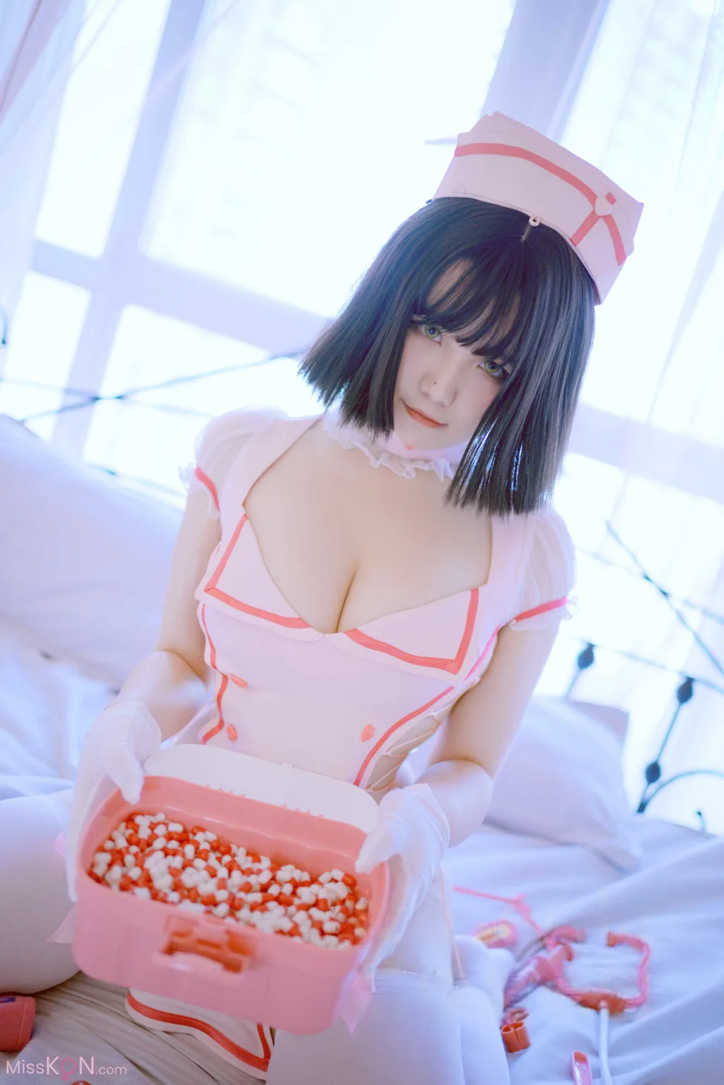 Coser@阿半今天很开心_ 粉护士