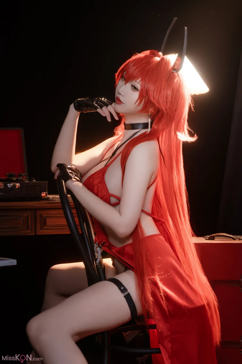 Coser@面饼仙儿_ Nikke 小红帽礼服