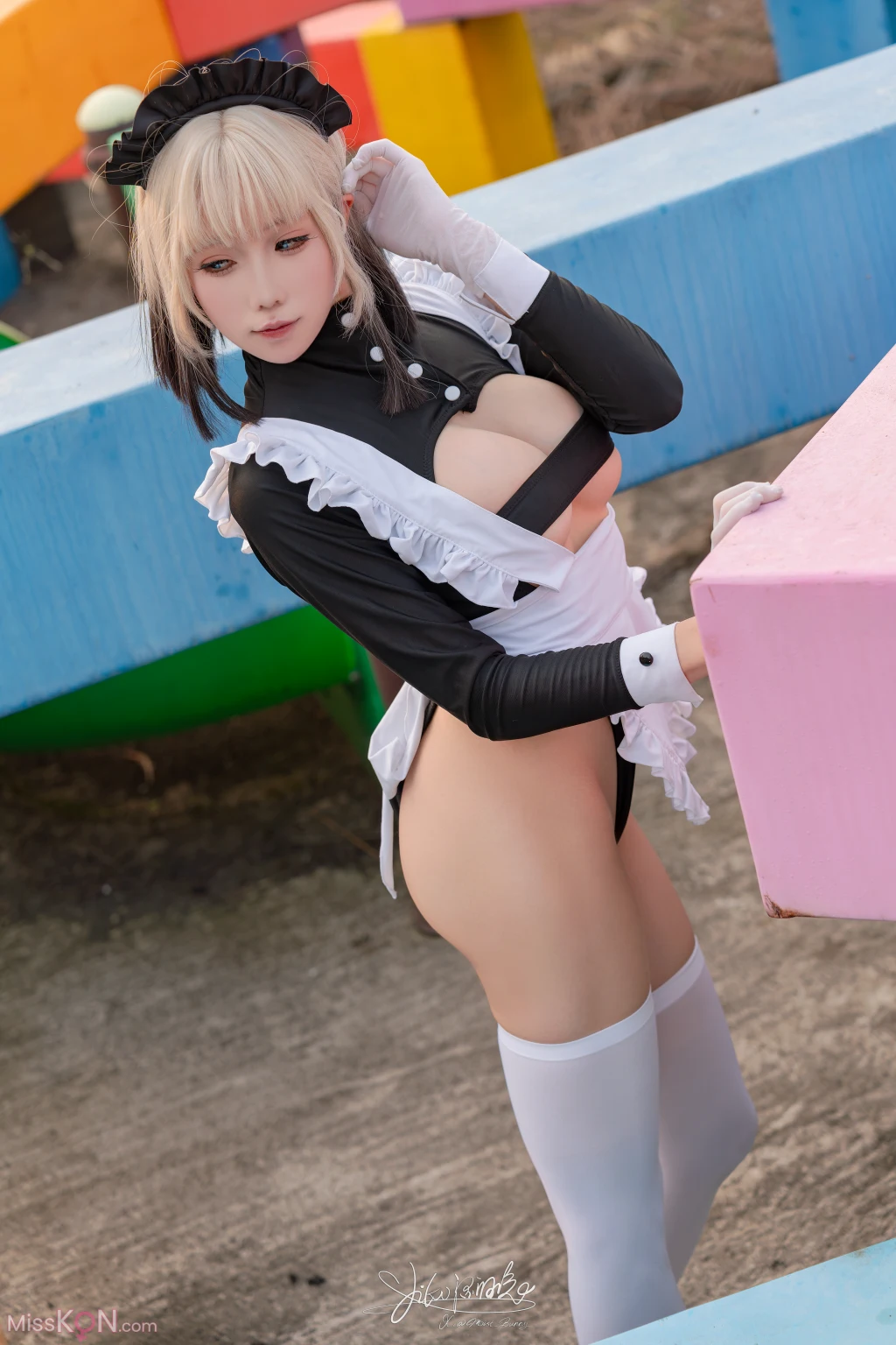 Coser@黏黏团子兔_ 10月作品 战斗女仆 动感光波