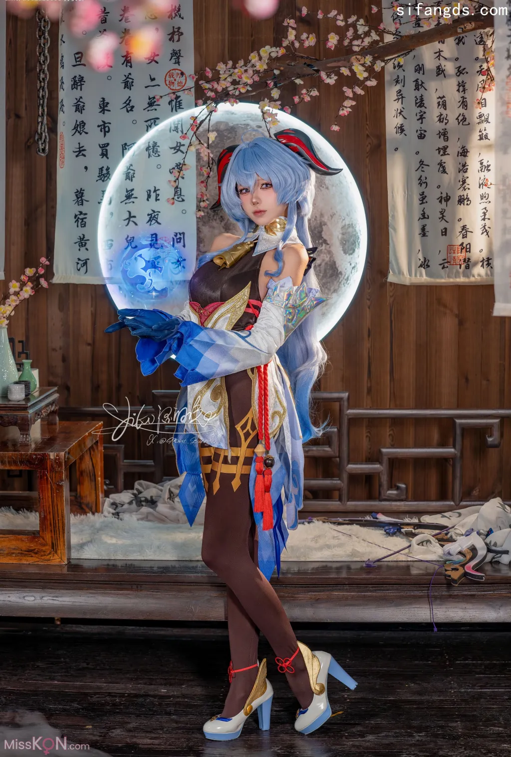 Coser@黏黏团子兔_ 11月作品『循循守月-甘雨』- SY