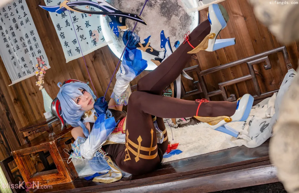 Coser@黏黏团子兔_ 11月作品『循循守月-甘雨』- SY