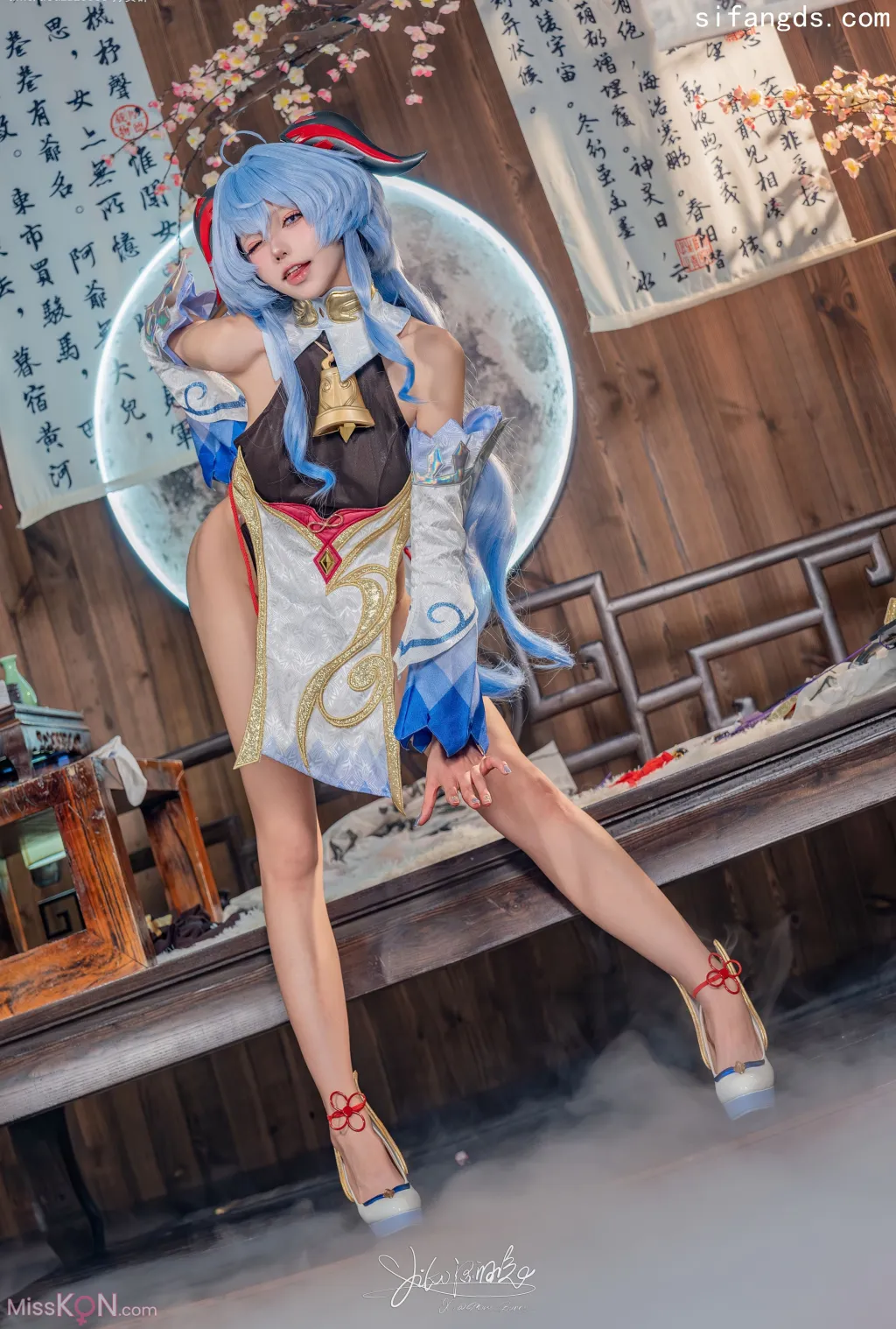 Coser@黏黏团子兔_ 11月作品『循循守月-甘雨』- SY