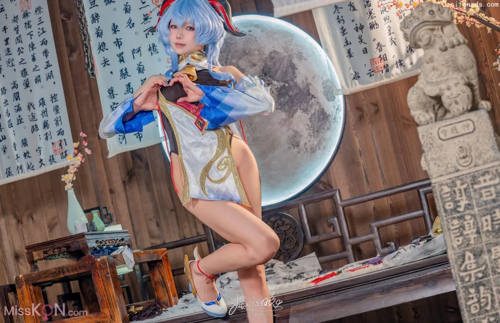 Coser@黏黏团子兔_ 11月作品『循循守月-甘雨』- SY