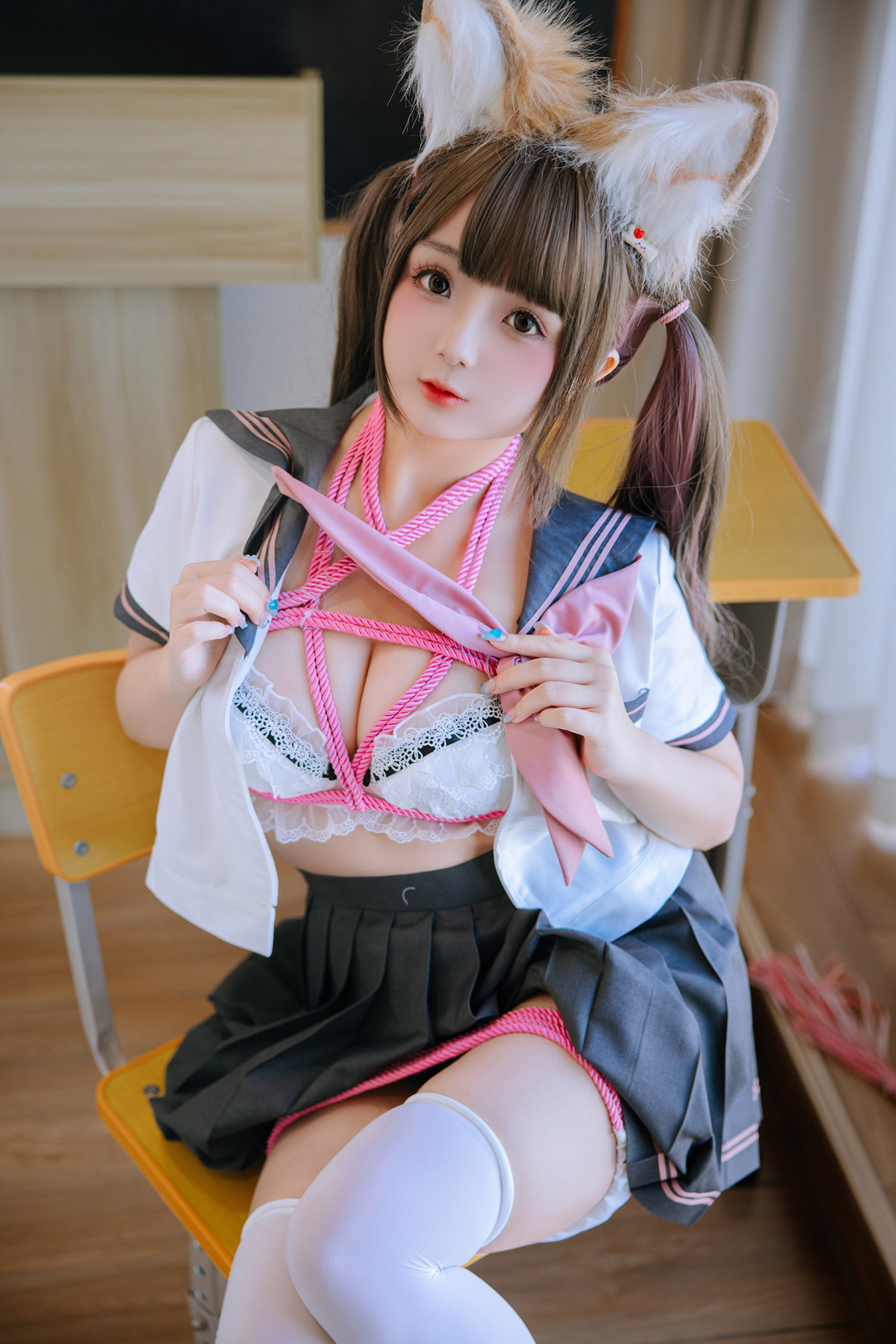 Cosplay Rinaijiao日奈娇 课桌捆绑 Set.01