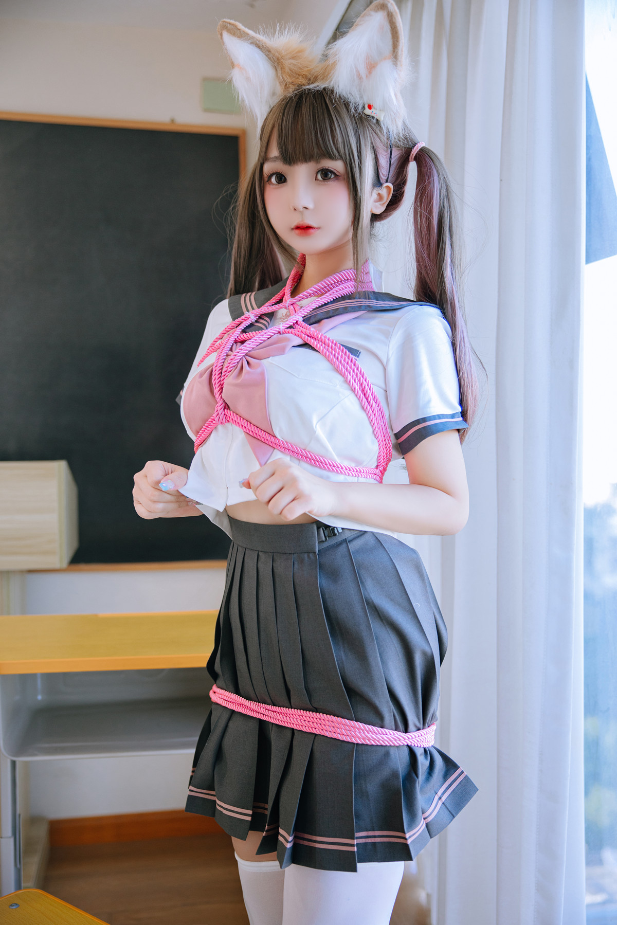 Cosplay Rinaijiao日奈娇 课桌捆绑 Set.01