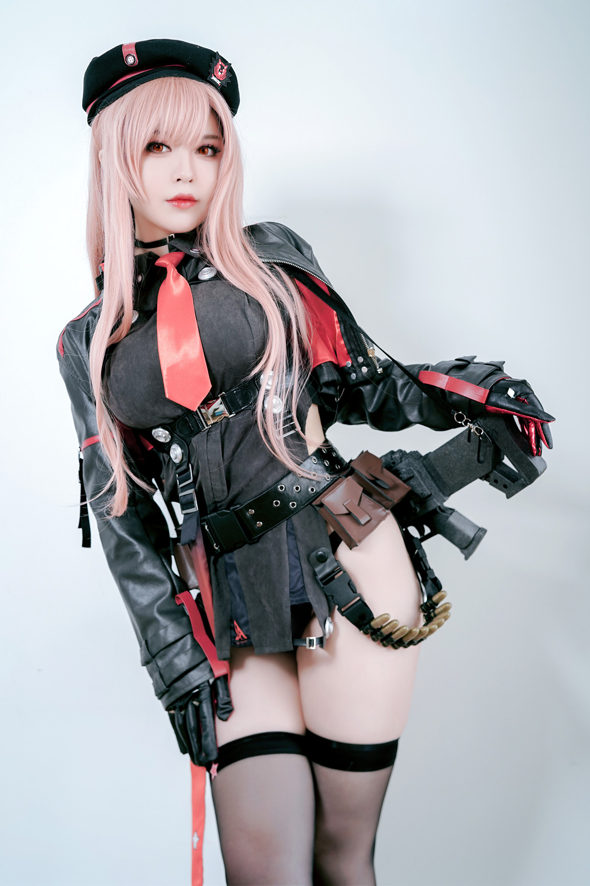 Cosplay 半半子Banbanko NIKKE 拉毗