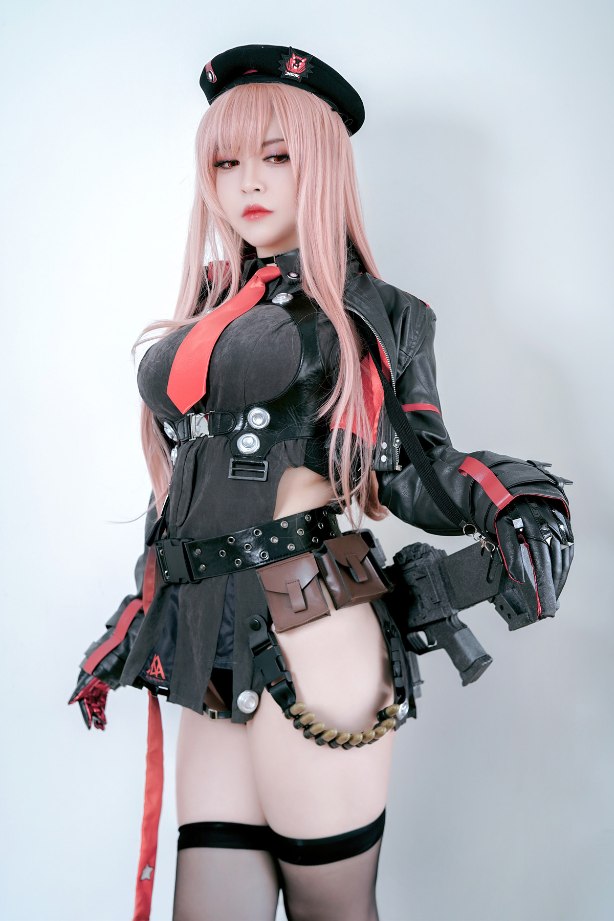 Cosplay 半半子Banbanko NIKKE 拉毗