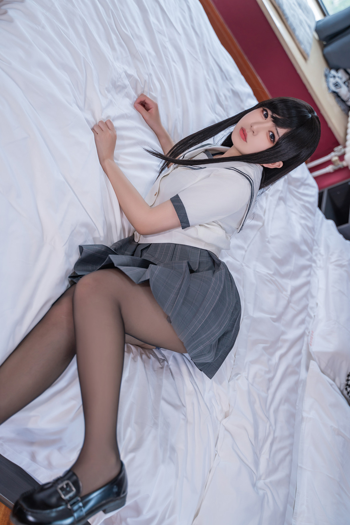 Cosplay 虎森森 下班后的OL2 Set.01