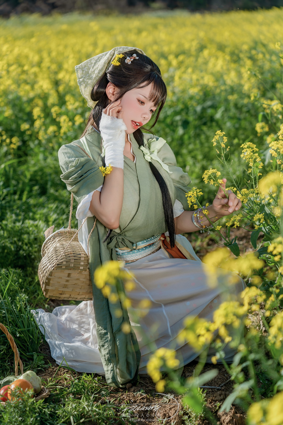 Cosplay 黏黏团子兔 田耕记